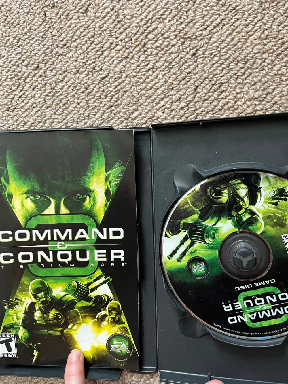EA Command & Conquer 3: Tiberium Wars PC Game - Black & Green